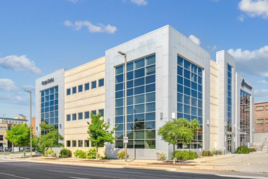 600 3rd Ave SE, Cedar Rapids, IA for sale - Building Photo - Image 3 of 10