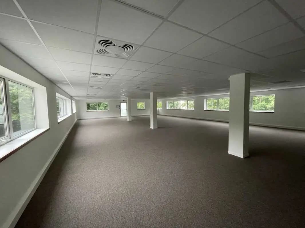 Office in Carquefou for sale Interior Photo- Image 1 of 8