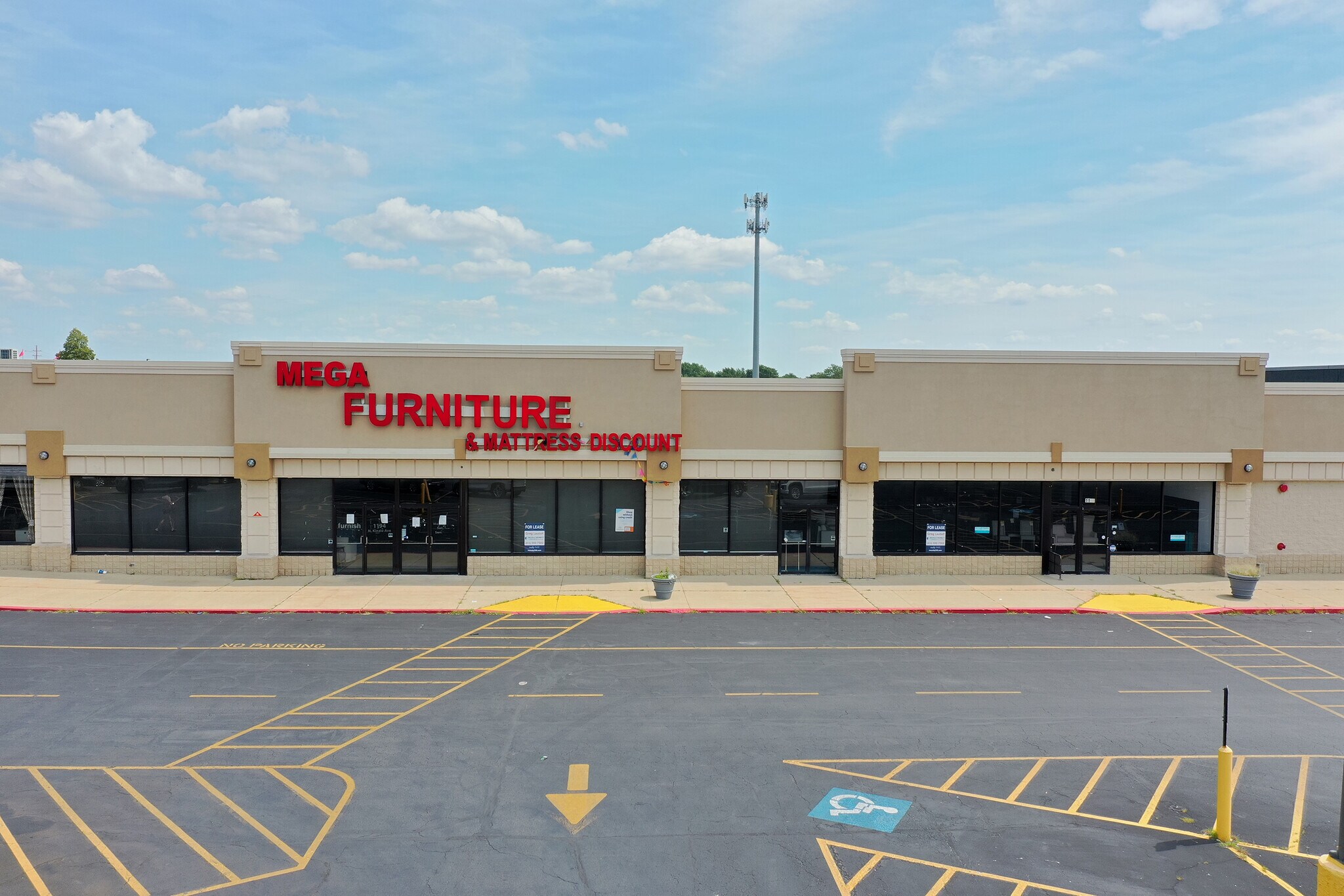 1194 N Kinzie Ave, Bradley, IL for lease Building Photo- Image 1 of 4