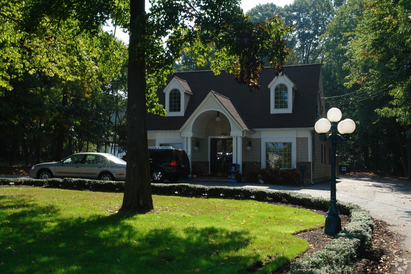 20 Cherry Tree Farm Rd, Middletown, NJ 07748