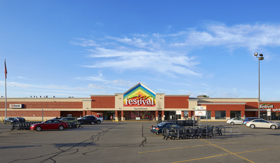 1260 Crossing Meadows Dr, Onalaska, WI for lease - Building Photo - Image 1 of 3