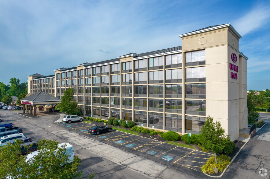 7230 Engle Rd, Middleburg Heights, OH for sale - Building Photo - Image 1 of 25