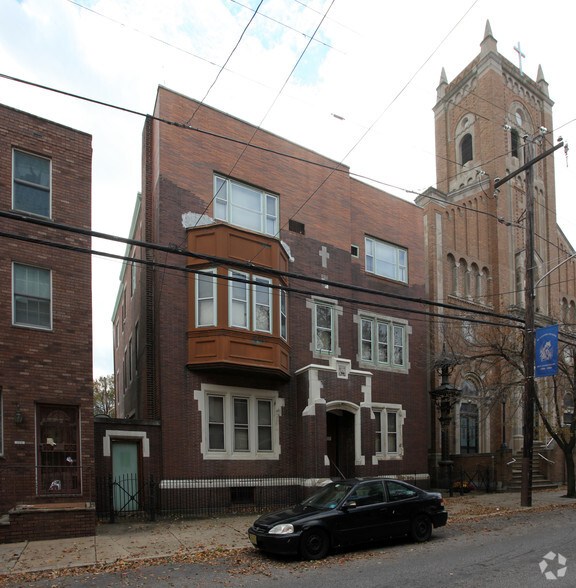 324 Wharton St, Philadelphia, PA for sale - Building Photo - Image 1 of 7