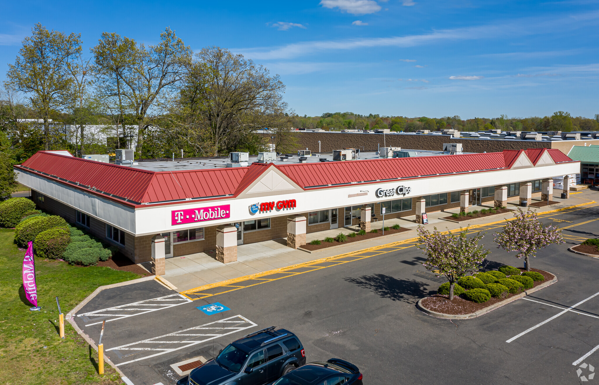 130-136 Elm St, Enfield, CT for sale Primary Photo- Image 1 of 1