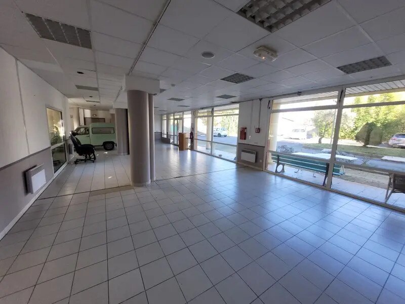 Flex in Alès for sale Building Photo- Image 1 of 39