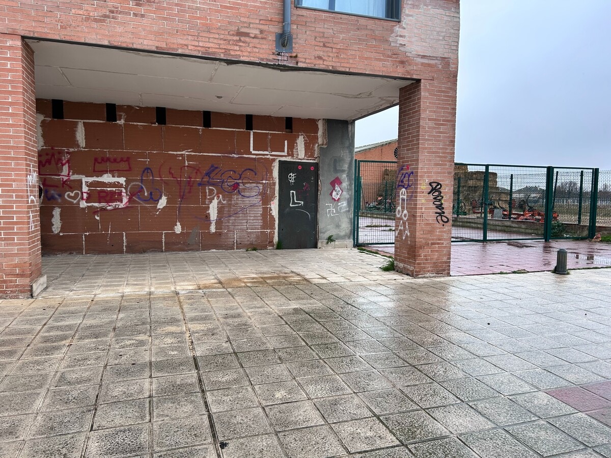 Avenida Principes de Asturias, 20, Alovera, GUA 19208 - Unit 11 -  - Interior Photo - Image 1 of 3