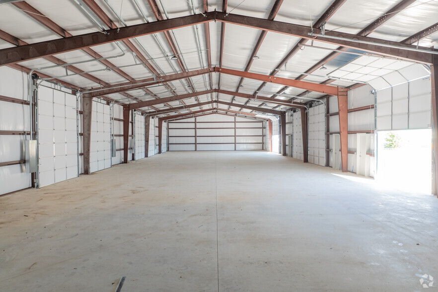 6225 E Highway 114, Rhome, TX for lease - Interior Photo - Image 1 of 29