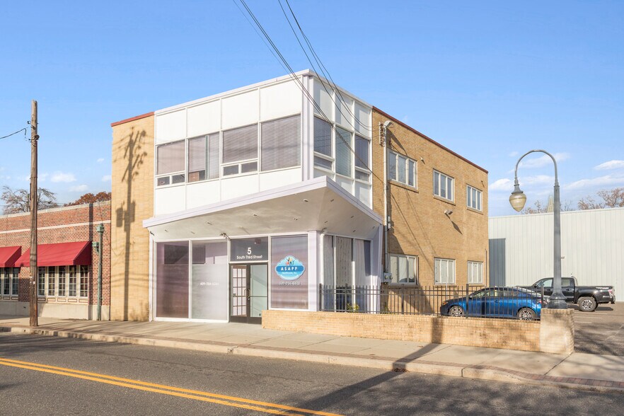 5 S 3rd St, Hammonton, NJ for sale - Primary Photo - Image 1 of 1