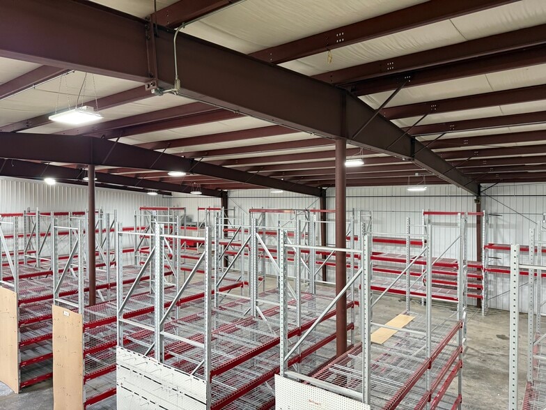 10435 Bronzewood Dr, Dubuque, IA for lease - Building Photo - Image 3 of 18