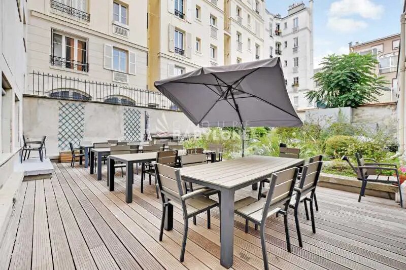 Office in Paris for lease Building Photo- Image 1 of 10