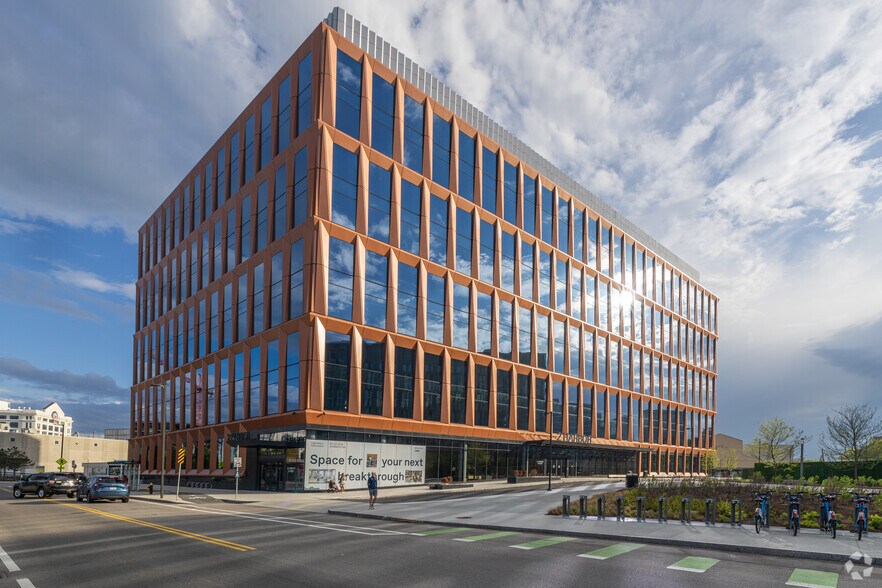 2 Harbor St, Boston, MA for lease - Building Photo - Image 2 of 5