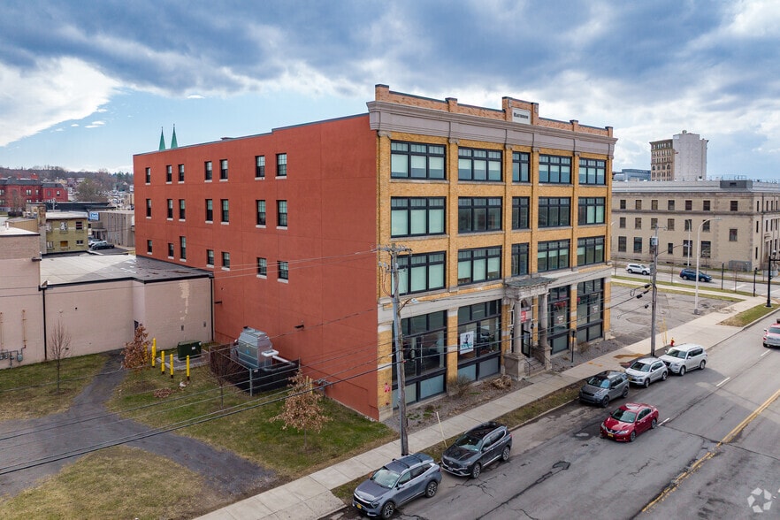 310 Broad St, Utica, NY for lease - Building Photo - Image 2 of 5