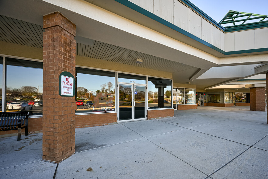 ShopRite of 1st State Plaza, 1600 W Newport Pike, Wilmington, DE