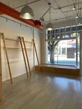 1302 - 1316 Montana Avenue, Santa Monica, CA for lease Interior Photo- Image 2 of 6