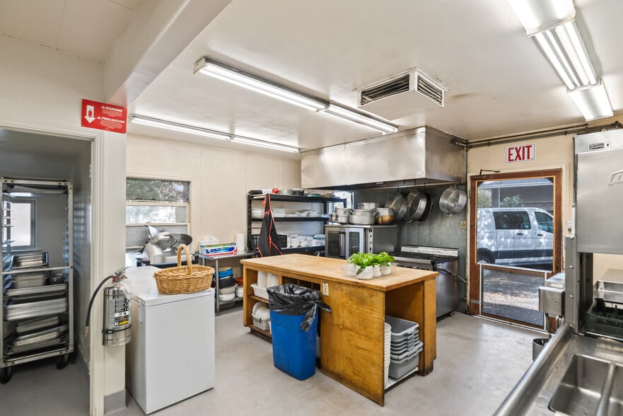 14496 Oak Pl, Saratoga, CA for sale - Building Photo - Image 3 of 26