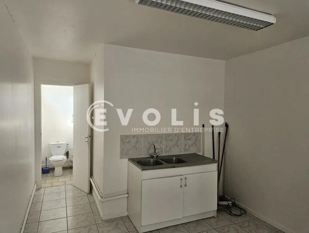 19 Avenue Du 8 Mai 1945, Pecqueuse for sale Primary Photo- Image 1 of 4