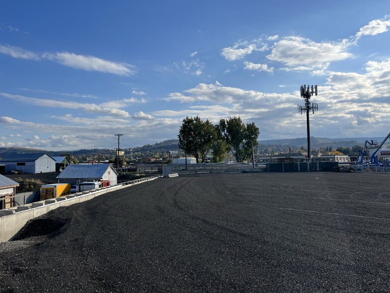 215 Terminal Ave, The Dalles, OR for lease - Building Photo - Image 3 of 4