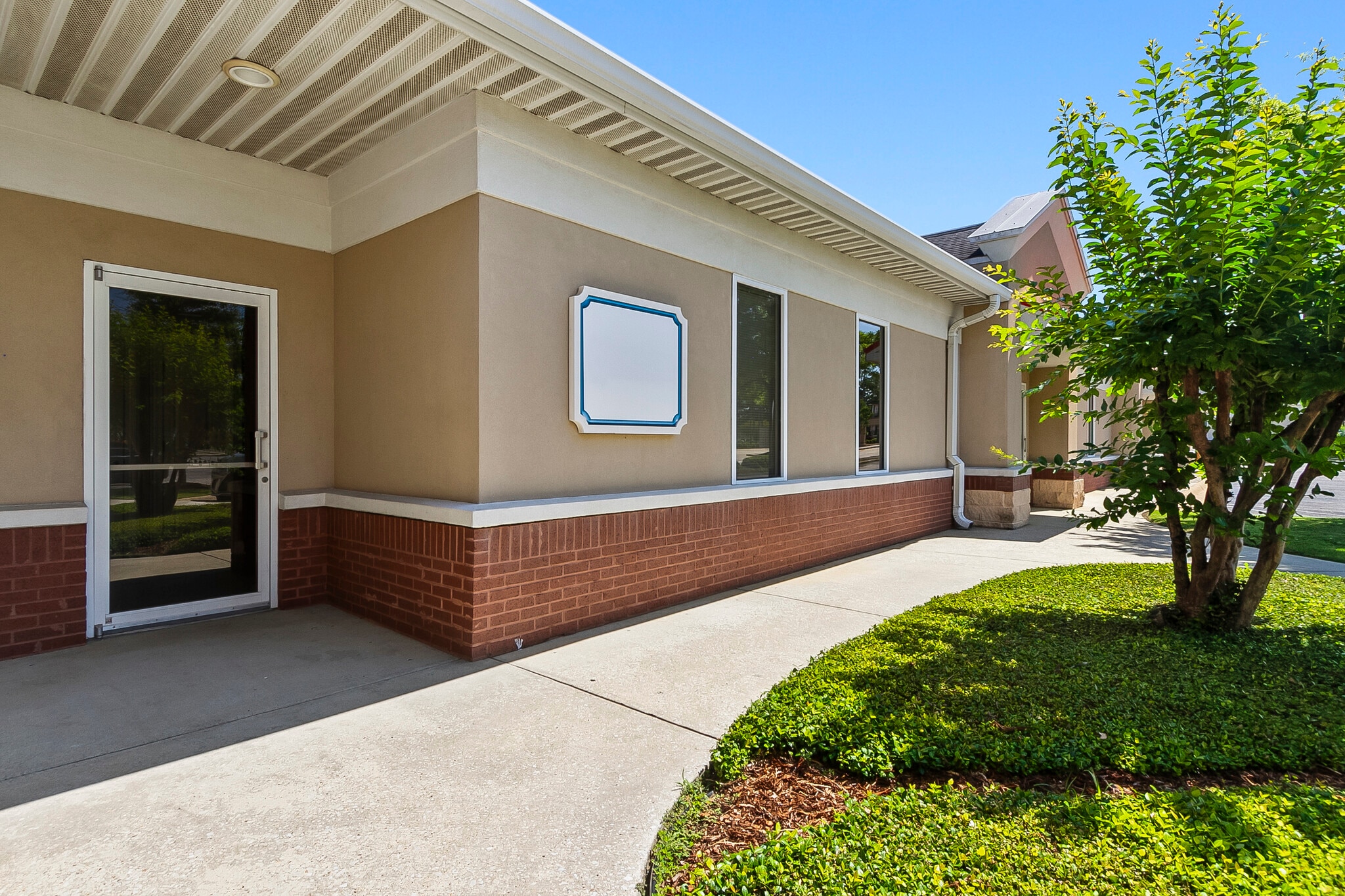 2002-A McFarland Blvd E, Tuscaloosa, AL for lease Building Photo- Image 1 of 15