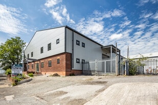 230-234 Briscoe Ln, Manchester GTM - Warehouse