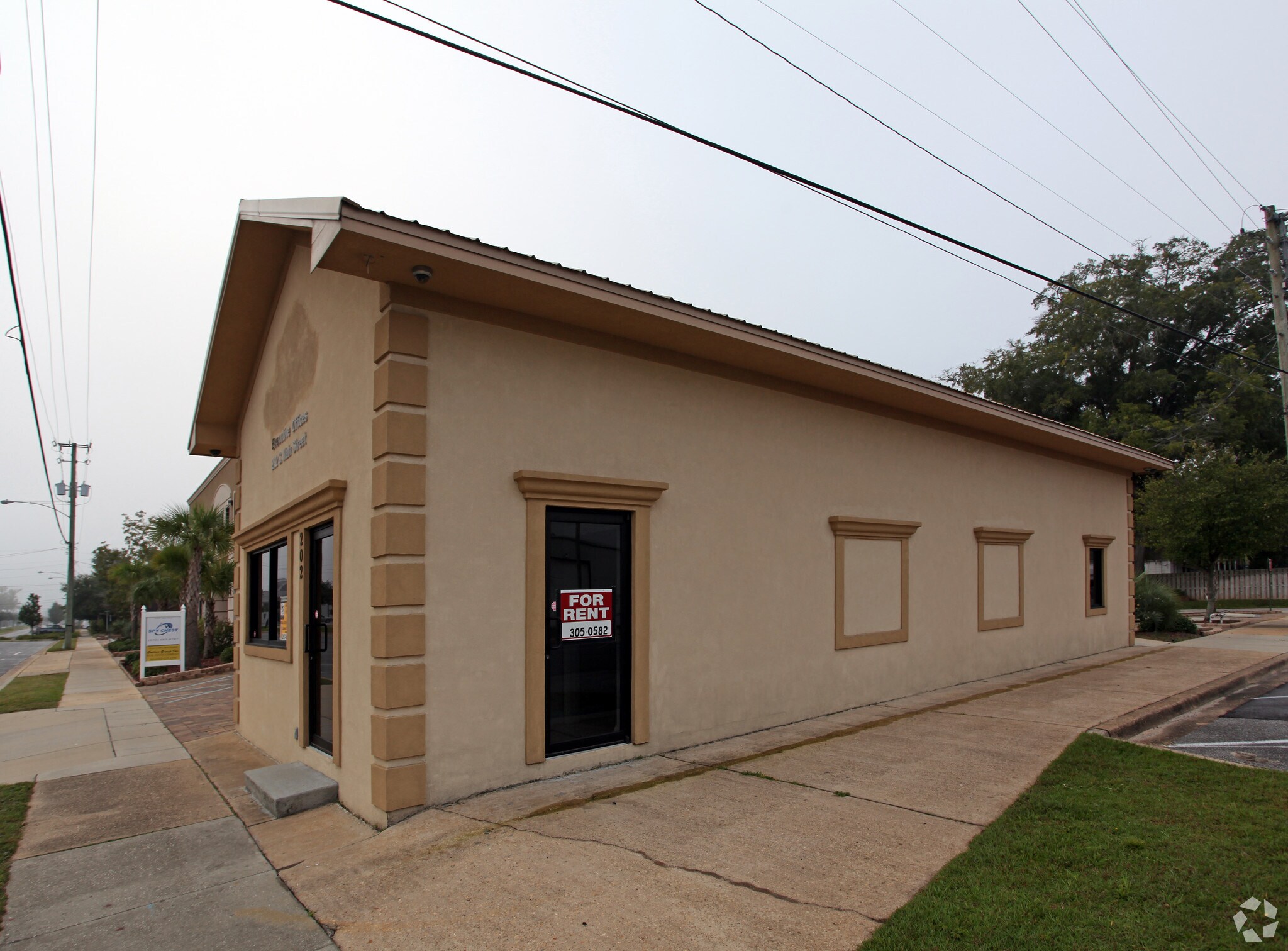 202 S Main St, Crestview, FL for sale Primary Photo- Image 1 of 1