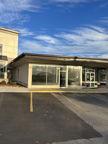 6535-6549 W Highway 22, Crestwood, KY for lease - Building Photo - Image 1 of 3