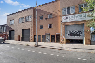 39-12-39-14 Crescent St, Long Island City, NY for lease Building Photo- Image 1 of 10