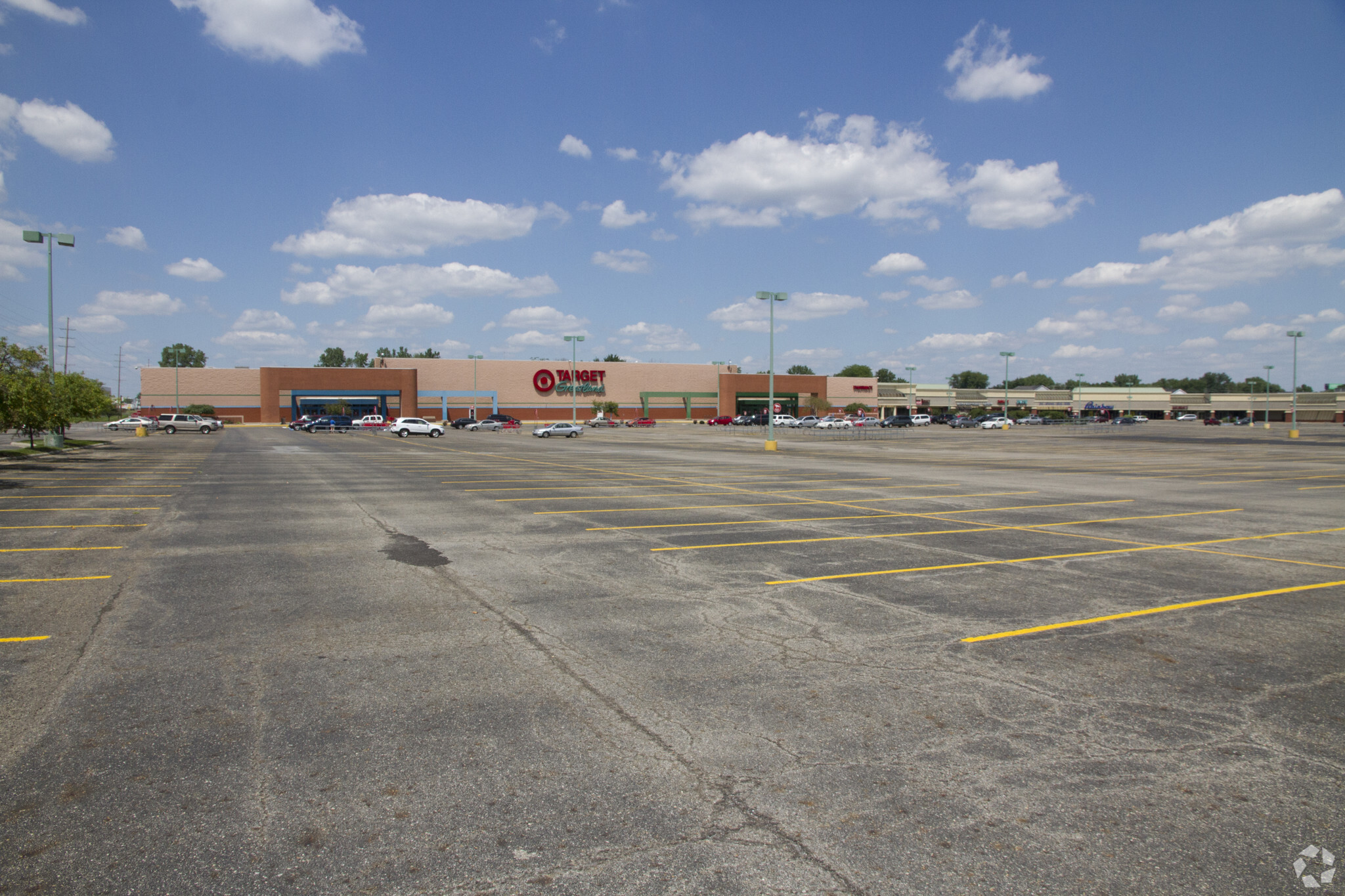 3630 Soldano Blvd, Columbus, OH 43228 - Consumer Square West | LoopNet