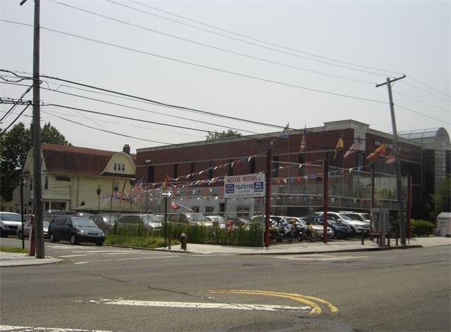 189-16 Hillside Ave, Jamaica, NY for sale - Primary Photo - Image 1 of 1