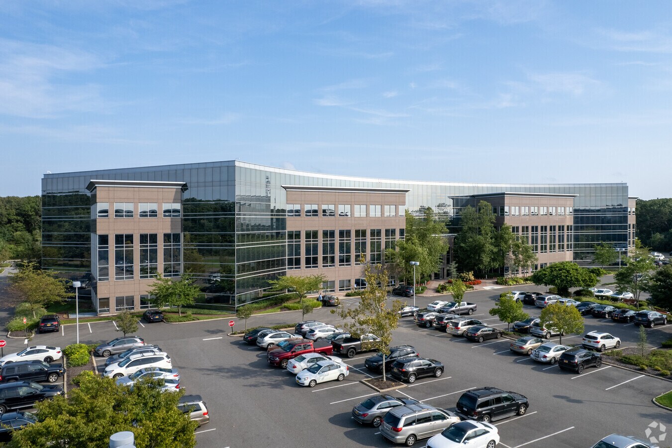 68 S Service Rd, Melville, NY 11747 Melville Expressway II