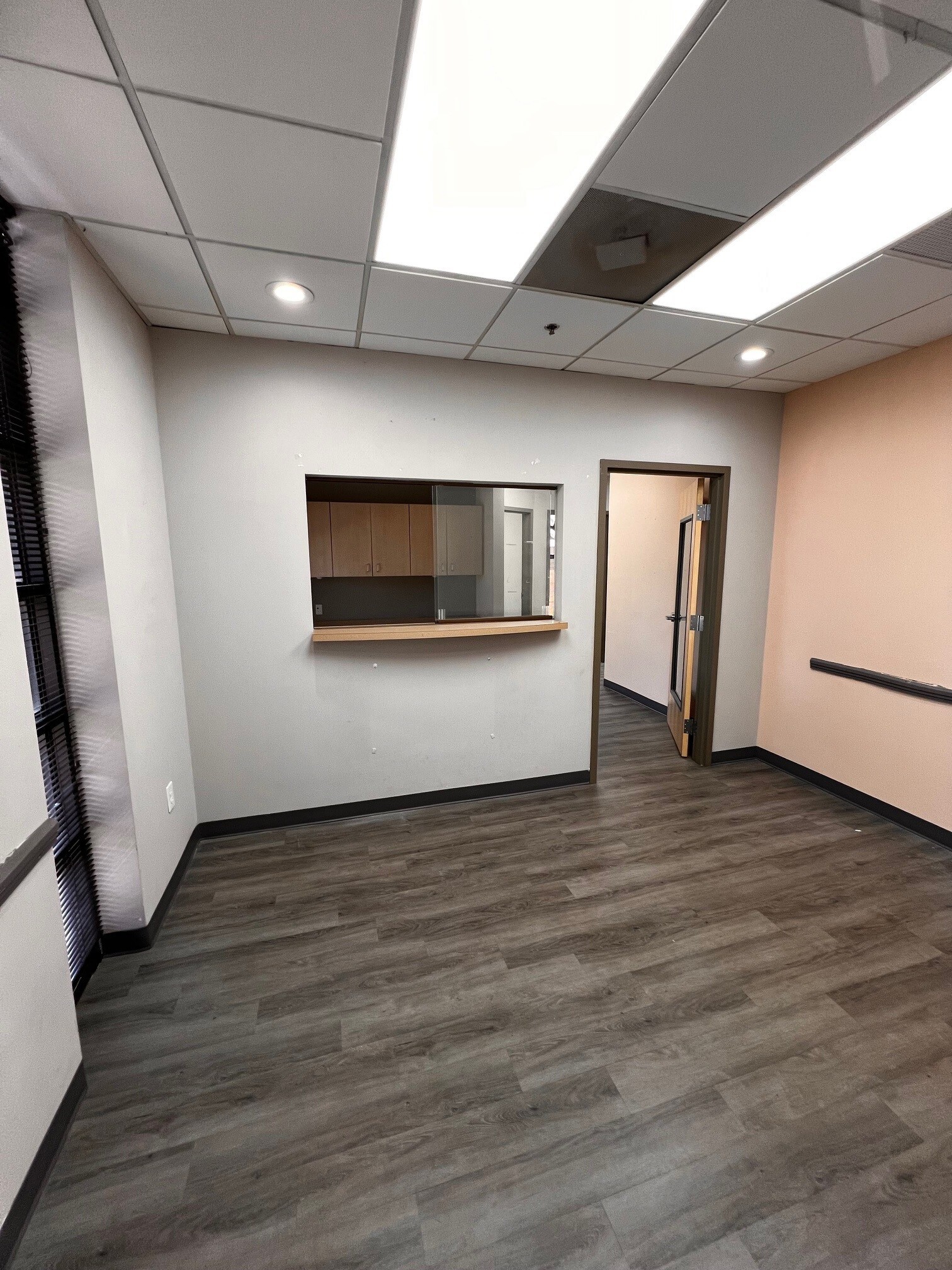7444 Hannover Pky S, Stockbridge, GA for lease Interior Photo- Image 1 of 5