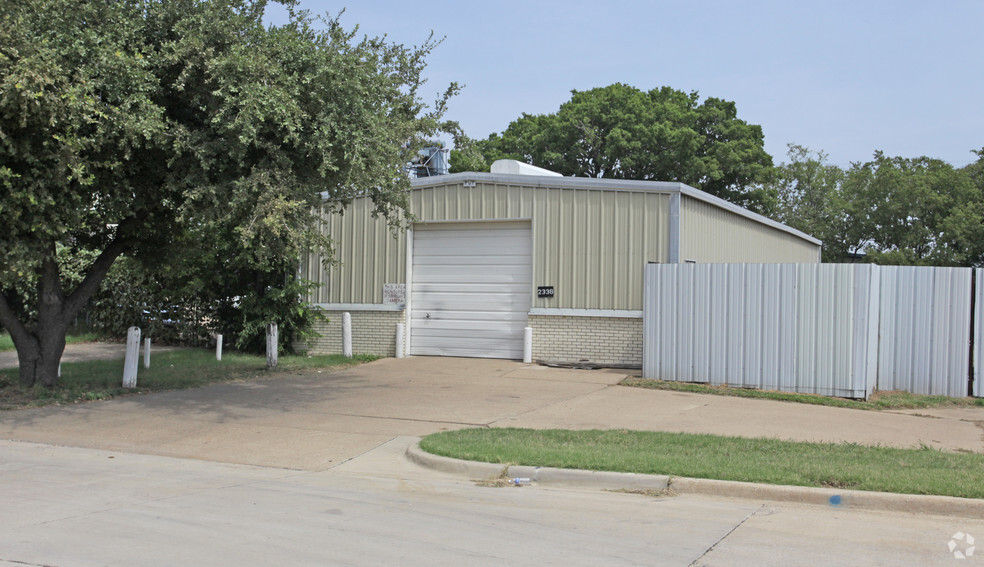 2338 Houston St, Grand Prairie, TX for sale - Building Photo - Image 1 of 1