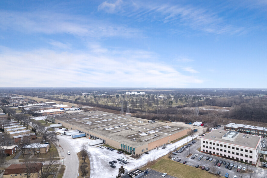 301-363 N Third Ave, Des Plaines, IL for lease - Aerial - Image 3 of 8