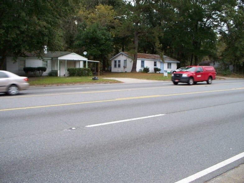 504-506 E Montgomery Crossroads, Savannah, GA for sale - Primary Photo - Image 1 of 1