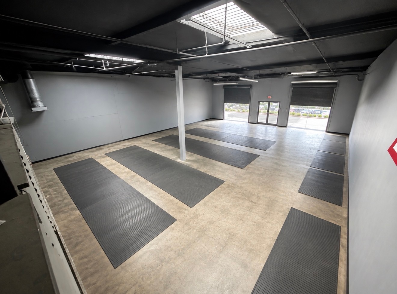312 Oak Pl, Brea, CA for lease Interior Photo- Image 1 of 4