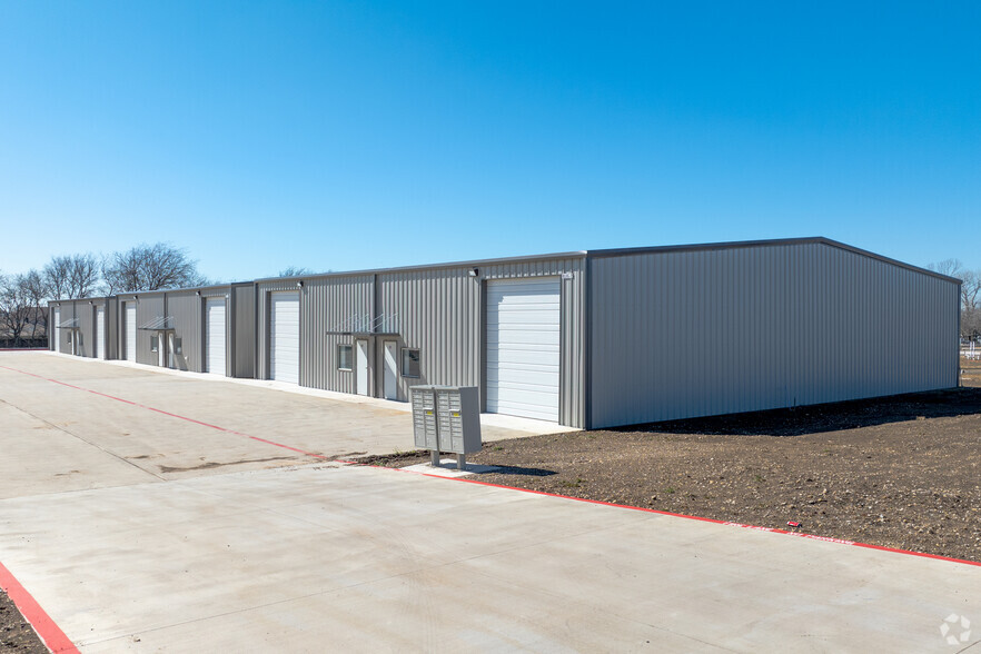 17540 Matany Rd, Justin, TX for lease - Building Photo - Image 1 of 23