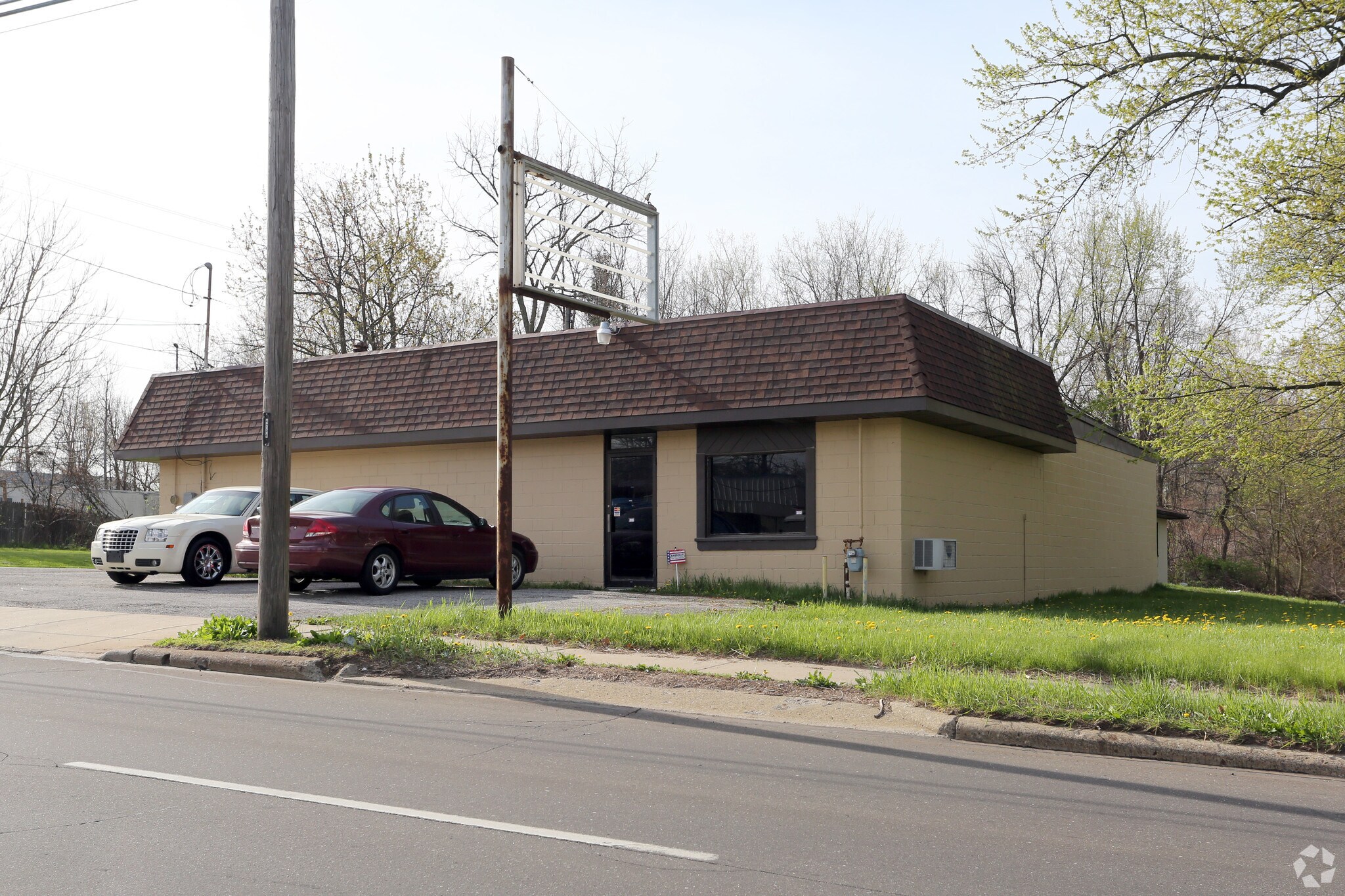 1160 Triplett Blvd, Akron, OH for sale Primary Photo- Image 1 of 1