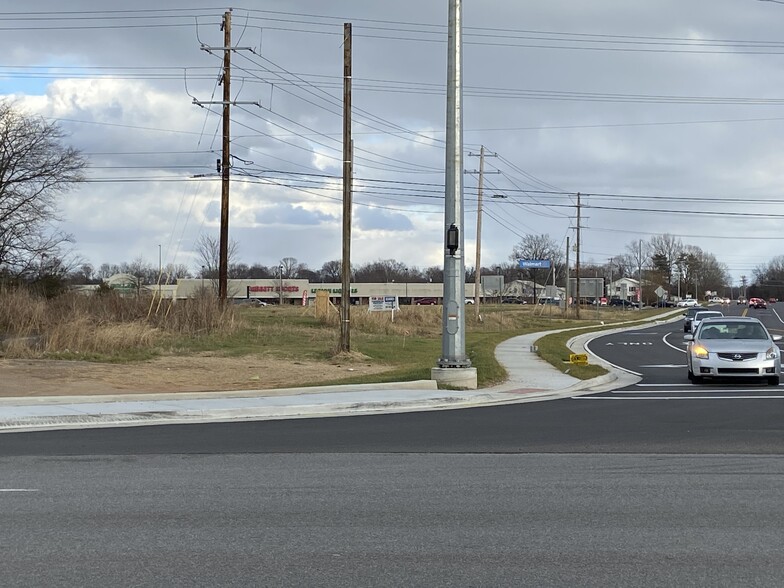 KY Hwy 911 & Thompsonville Lane, Oak Grove, KY for lease - Building Photo - Image 1 of 1