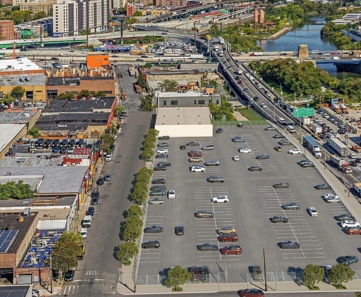 913 Edgewater St, Bronx, NY for lease - Aerial - Image 2 of 5