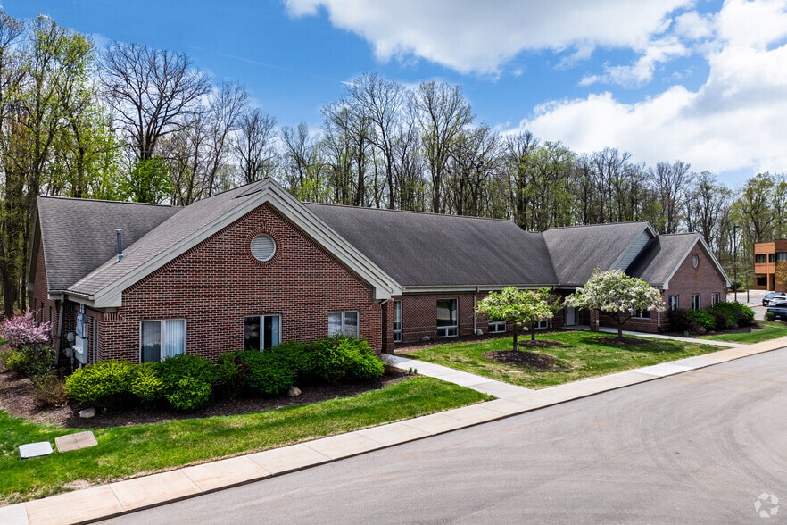2479 Woodlake Cir, Okemos, MI for lease - Building Photo - Image 1 of 10