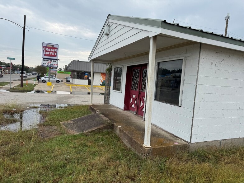 206 1st St, Humble, TX for sale - Building Photo - Image 3 of 6