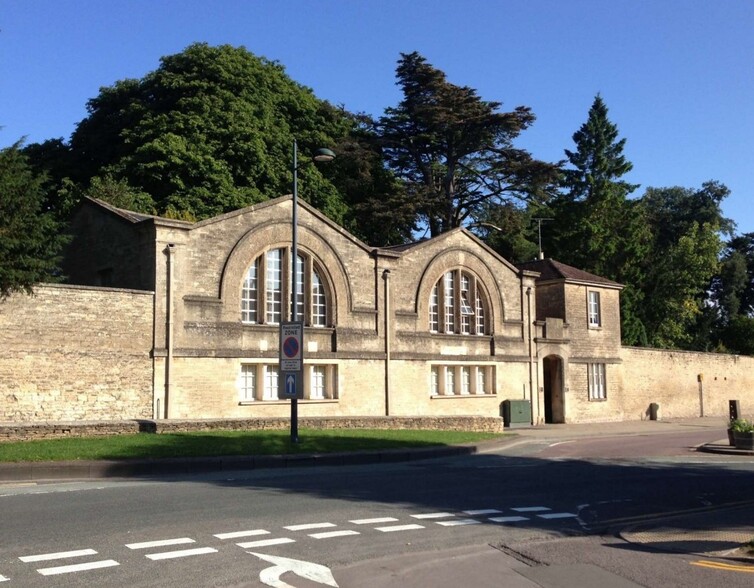 Tetbury Rd, Cirencester for lease - Primary Photo - Image 1 of 1