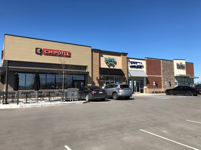 2113 Memorial Blvd, Murfreesboro, TN for lease - Building Photo - Image 3 of 4