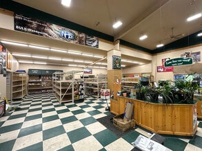 126 Dinsmore Dr, Fortuna, CA for lease Building Photo- Image 2 of 7