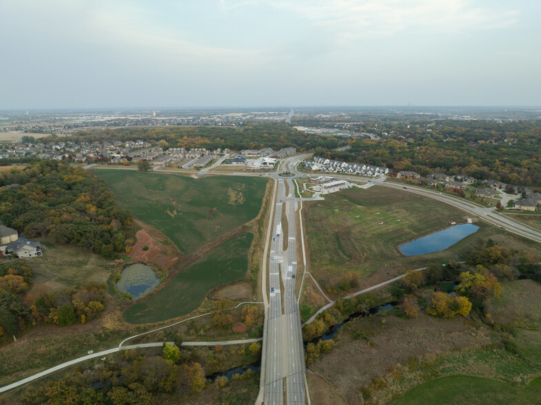 142nd & Douglas Pky, Urbandale, IA for sale - Building Photo - Image 3 of 8