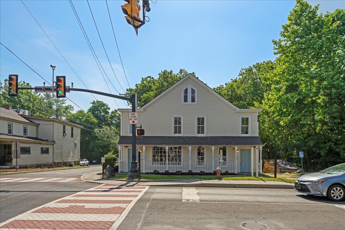 159 N Sycamore St, Newtown, PA for sale Building Photo- Image 1 of 1