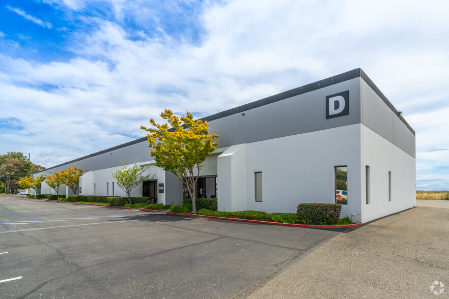 3582-3588 Arden Rd, Hayward, CA for lease - Building Photo - Image 2 of 14