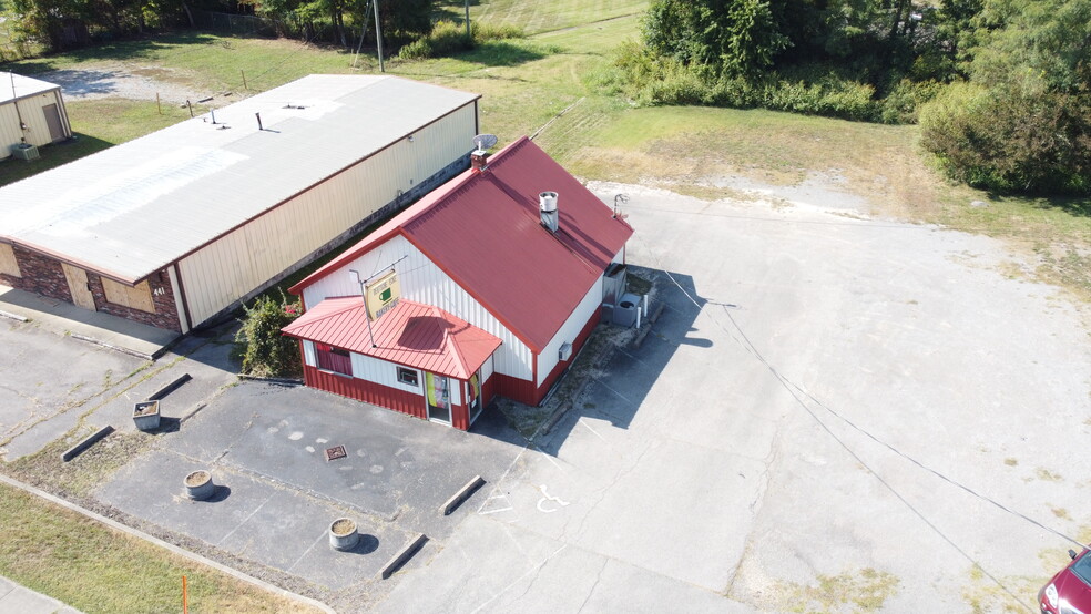 451 N Wilson Rd, Radcliff, KY for sale - Building Photo - Image 2 of 20