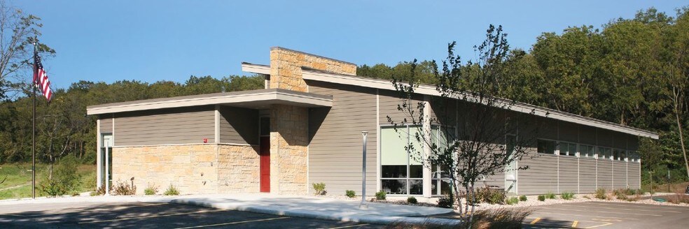 6264 Nesbitt Rd, Fitchburg, WI for sale - Primary Photo - Image 1 of 1