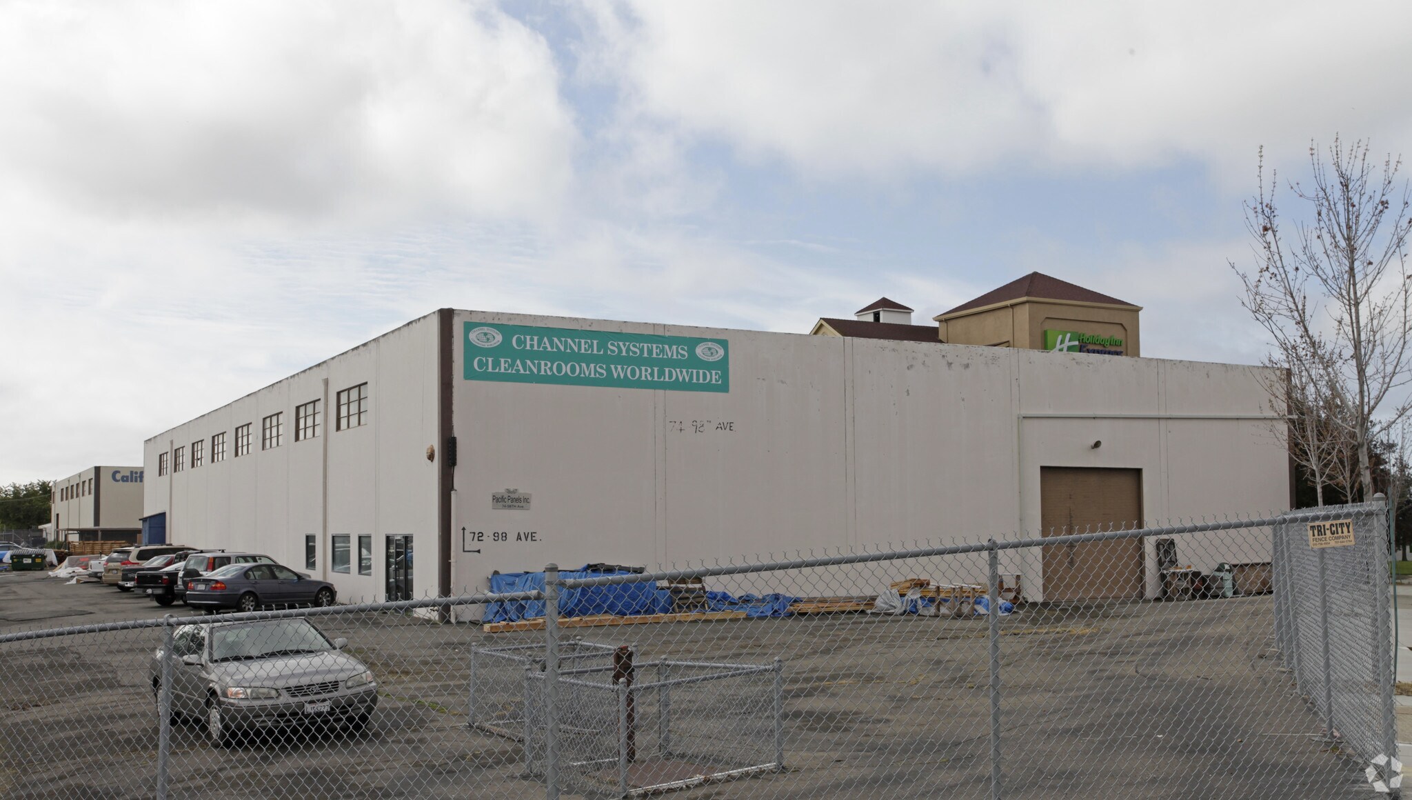 72 98th Ave, Oakland, CA for lease Primary Photo- Image 1 of 4