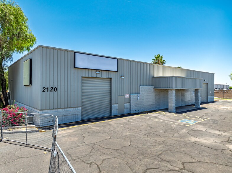 2120 S 7th St, Phoenix, AZ for lease - Building Photo - Image 2 of 7
